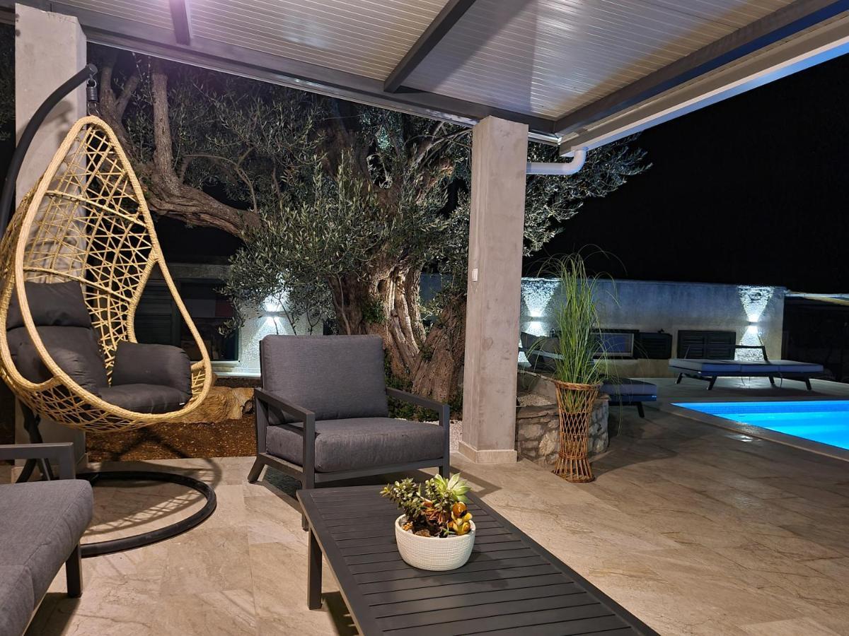 Villa Olive Tree - House With Pool Vinišće Exterior foto